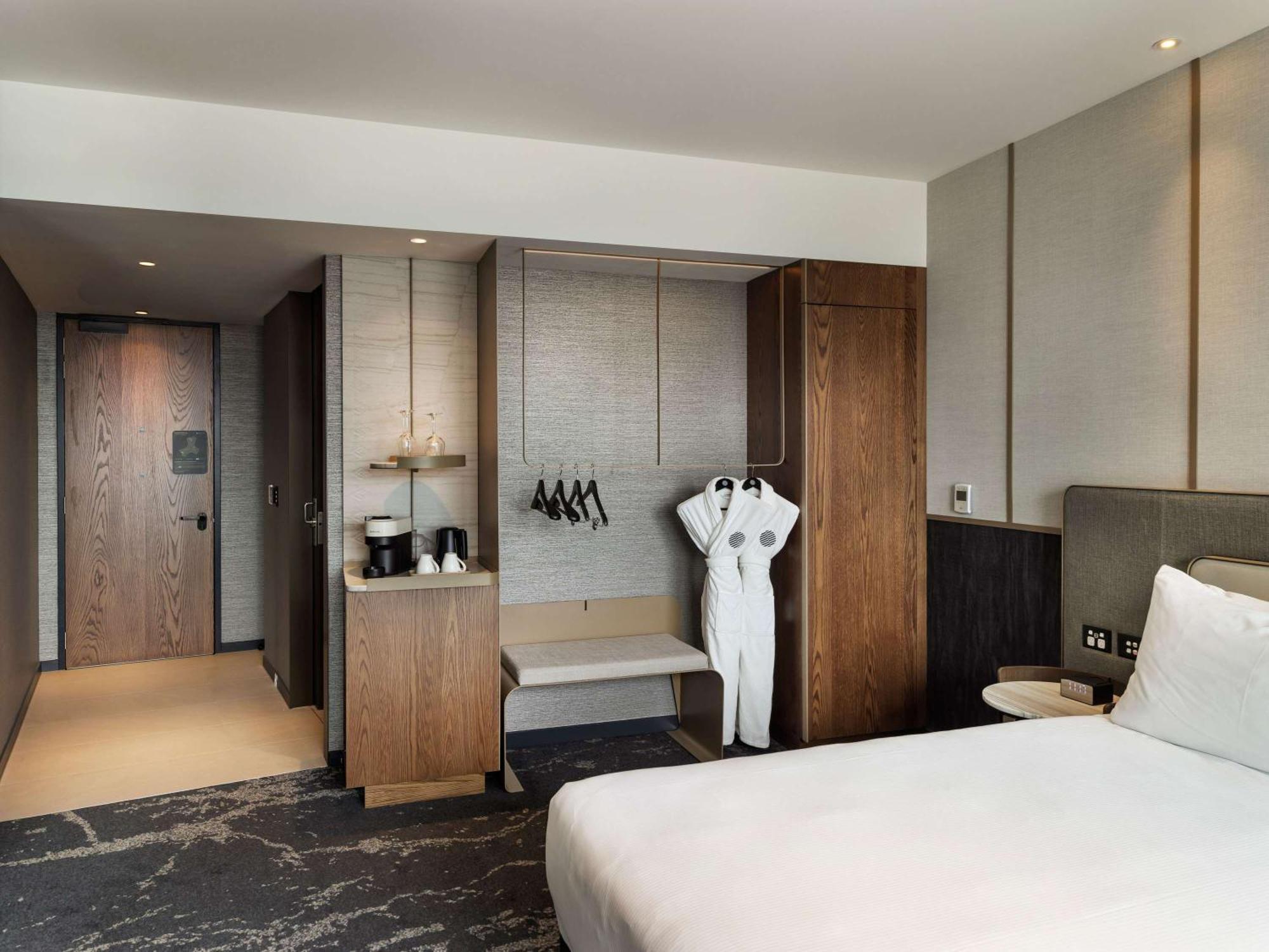 Hotel Pullman Auckland Airport Exterior foto A room at the hotel