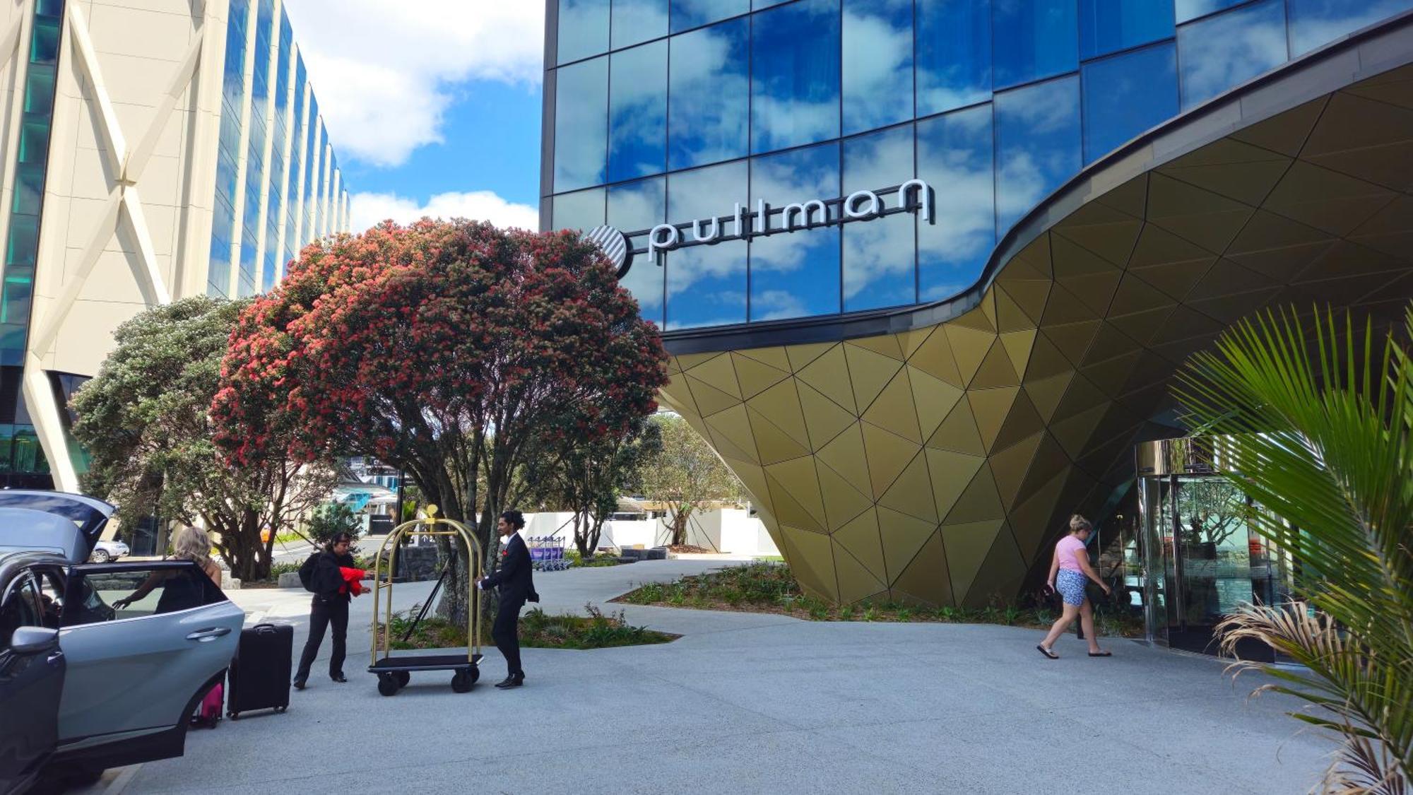 Hotel Pullman Auckland Airport Exterior foto South entrance